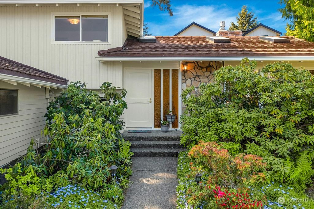 Photo of 12619 SE 51st Place, Bellevue, WA 98006 (MLS # 2227018)