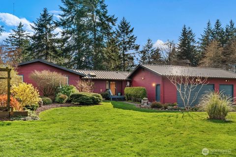 Photo of 10519 SW 188th Street, Vashon, WA 98070 (MLS # 2469103)