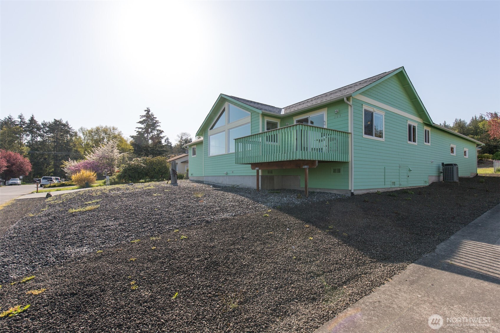 305 W Eunice Street