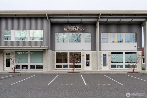 Photo of 905 Squalicum Way #106, Bellingham, WA 98225 (MLS # 2509624)