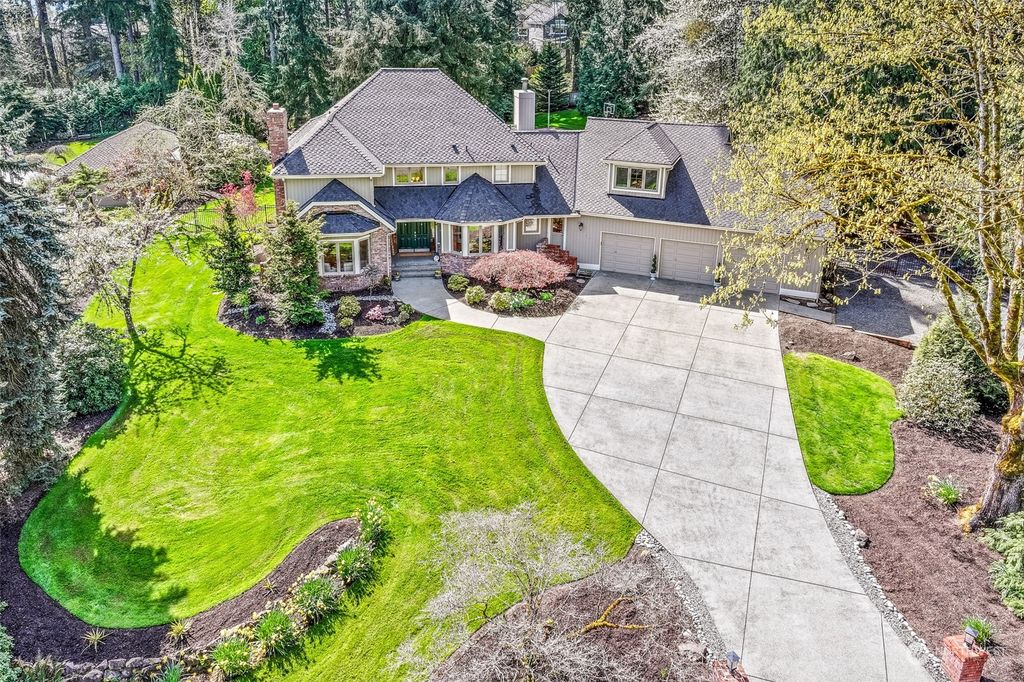 Photo of 17249 NE 125th Street, Redmond, WA 98052 (MLS # 2222174)