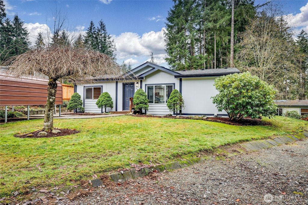 Photo of 190 E Barnsby Place, Shelton, WA 98584 (MLS # 2458095)