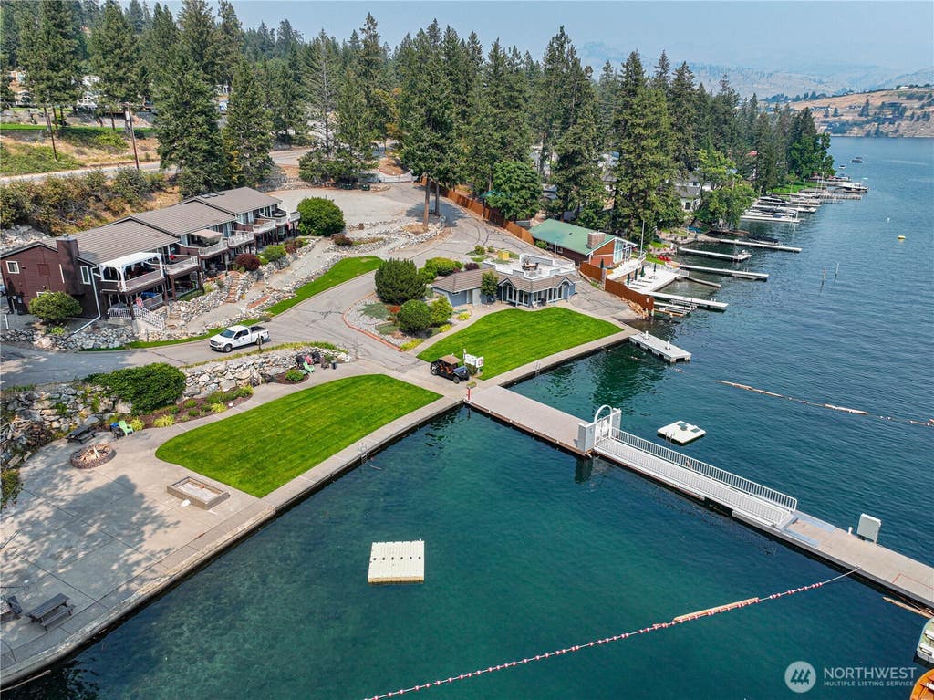 Photo of 11415 S Lakeshore Road #21, Chelan, WA 98816 (MLS # 2572936)