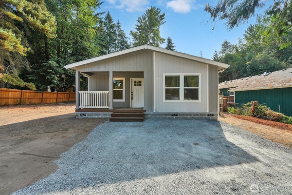 11321 205TH AVE E, BONNEY LAKE, WA 98391 - Image e7e7a76b159d4b36e38682b0f64550fc/210414013