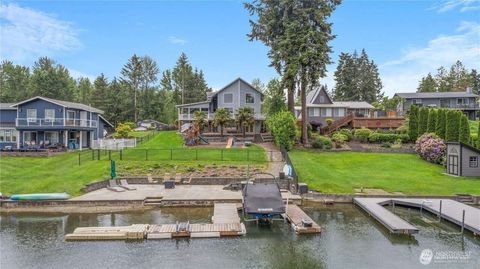 Photo of 5109 W Tapps Drive E, Lake Tapps, WA 98391 (MLS # 2453113)