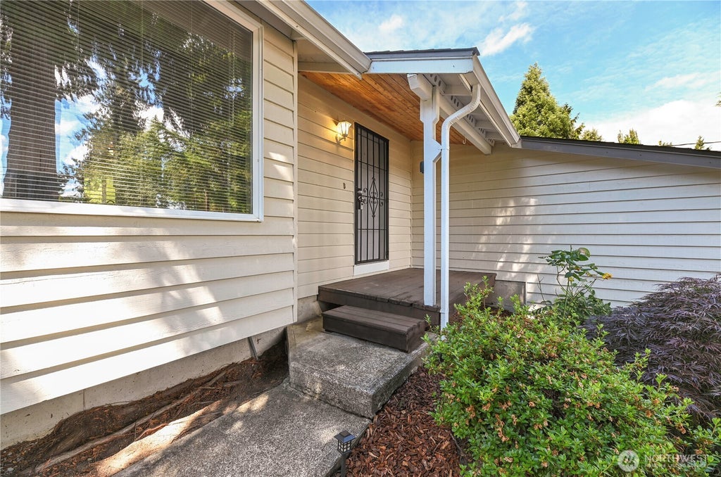 Photo of 16420 W Lake Goodwin Road, Stanwood, WA 98292 (MLS # 2559846)