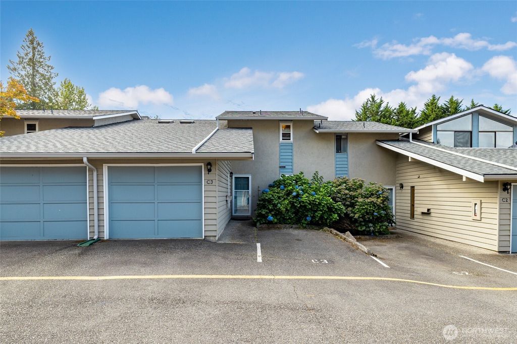 Photo of 19215 40th Avenue W #C-3, Lynnwood, WA 98036 (MLS # 2423919)