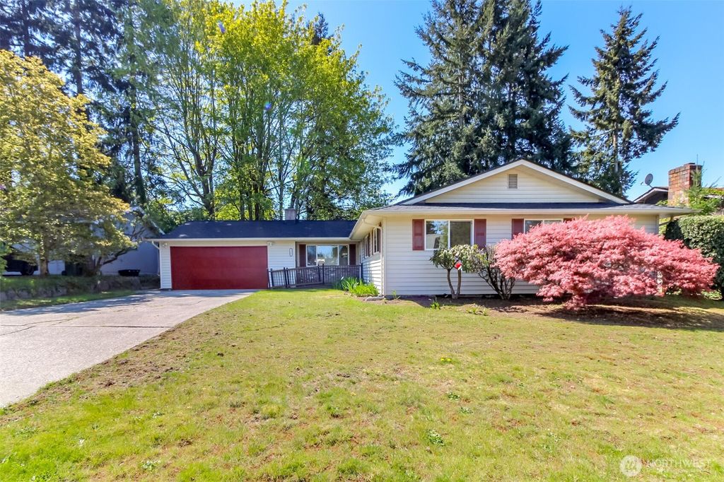Photo of 11427 SE 225th Street, Kent, WA 98031 (MLS # 2515096)