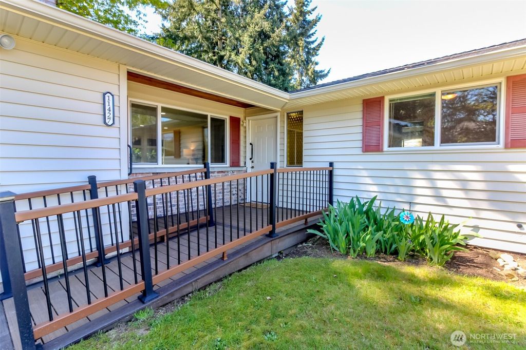 Photo of 11427 SE 225th Street, Kent, WA 98031 (MLS # 2515096)