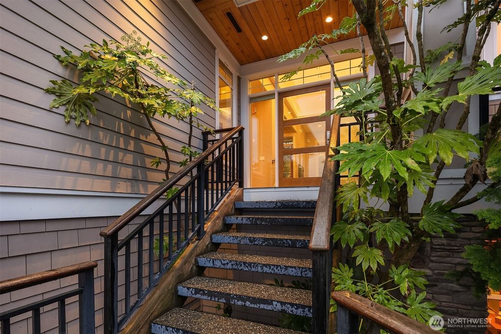 Photo of 1503 Debrelon Lane, Mukilteo, WA 98275 (MLS # 2354410)