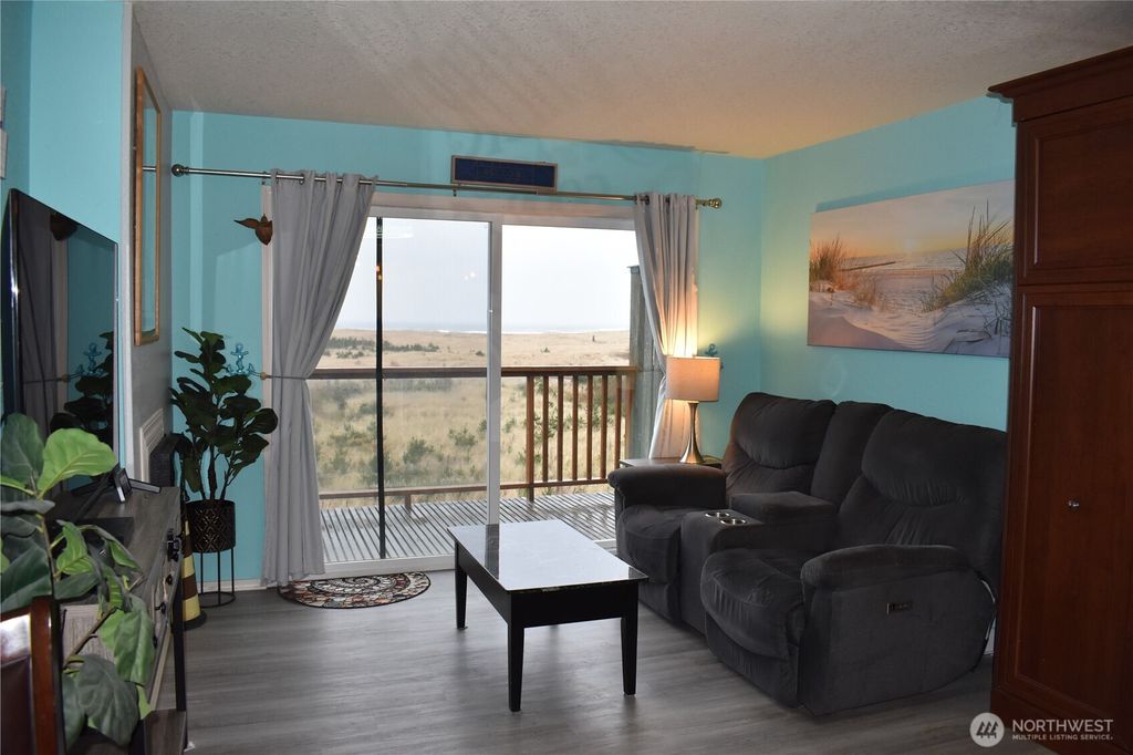 Photo of 304 14th Street NW #315, Long Beach, WA 98631 (MLS # 2499819)