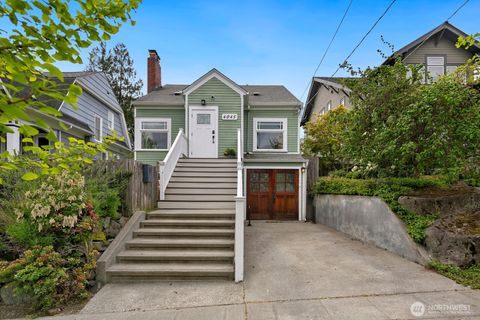 Photo of 4045 2nd Avenue NE, Seattle, WA 98105 (MLS # 2514474)