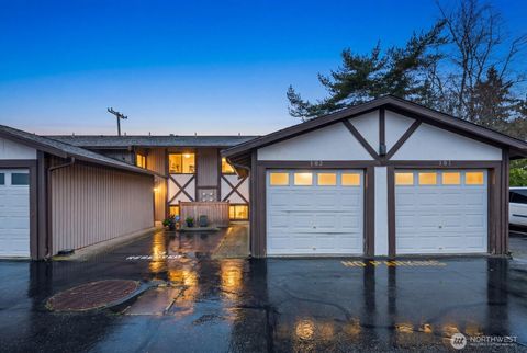 Photo of 323 SW 112th Street #102, Seattle, WA 98146 (MLS # 2477306)