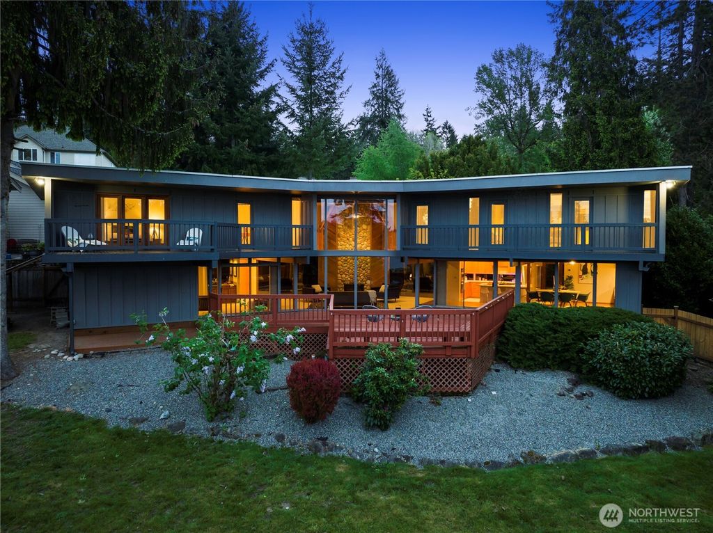 Photo of 2835 194th Avenue SE, Sammamish, WA 98075 (MLS # 2362999)