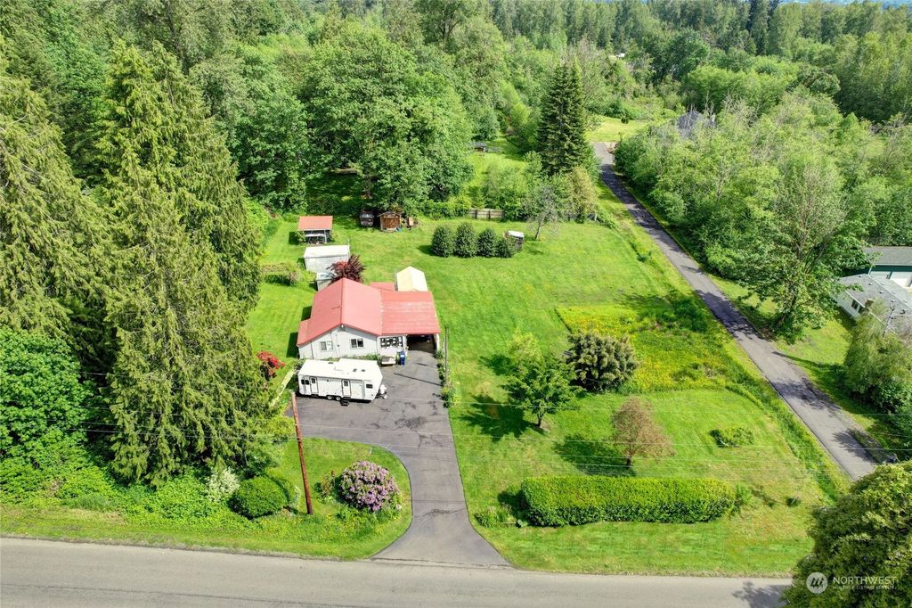 Photo of 9015 SE 176th Street, Snohomish, WA 98296 (MLS # 2013653)