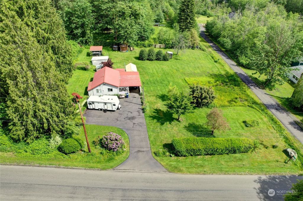 Photo of 9015 SE 176th Street, Snohomish, WA 98296 (MLS # 2013653)