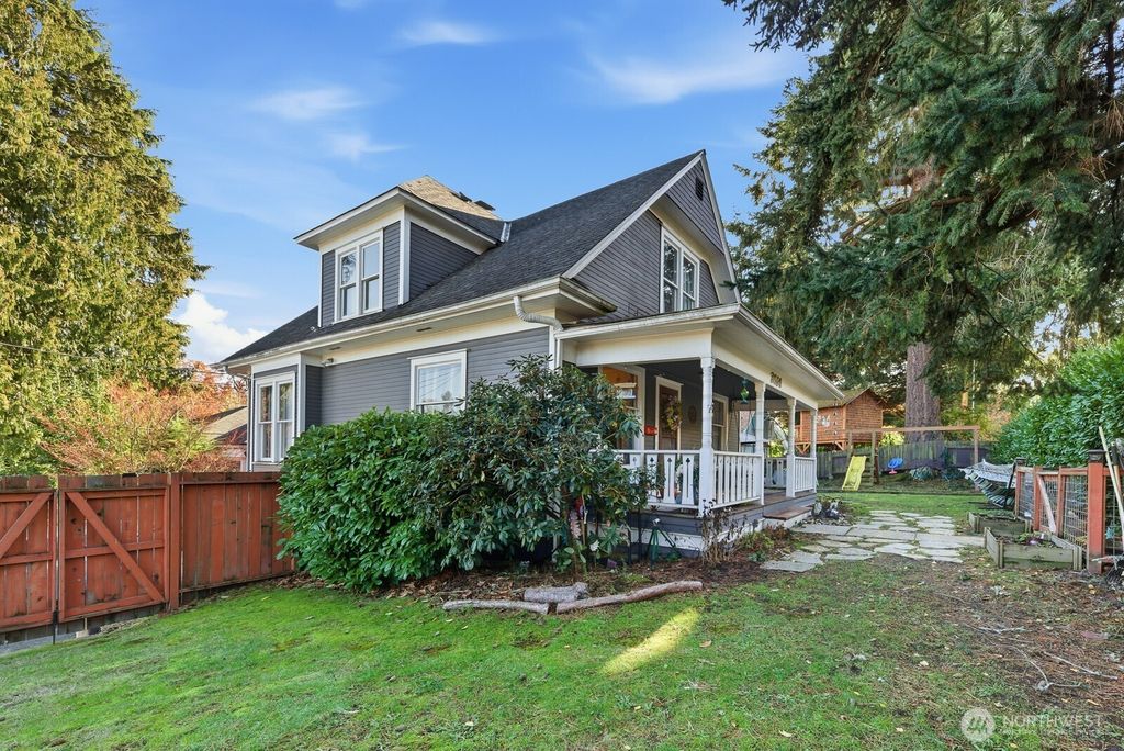 Photo of 3654 35th Avenue W, Seattle, WA 98199 (MLS # 2449655)