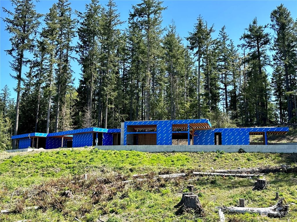 Photo of 7050 270th Place SE, Issaquah, WA 98029 (MLS # 2133405)