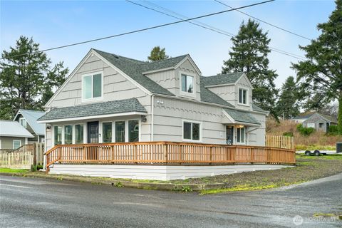 Photo of 40 Main Street, Pacific Beach, WA 98571 (MLS # 2486374)