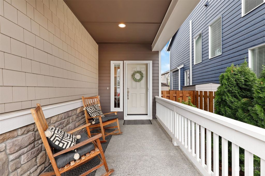 Photo of 4420 31st Avenue SE, Everett, WA 98203 (MLS # 2031589)