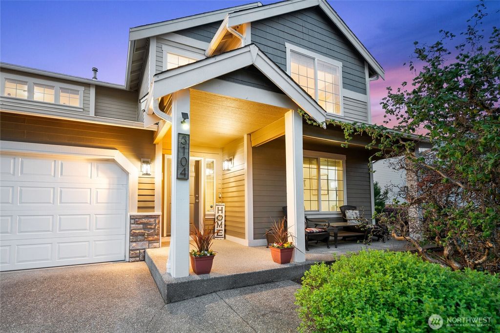 Photo of 3104 SW 311th Street, Federal Way, WA 98023 (MLS # 2365214)