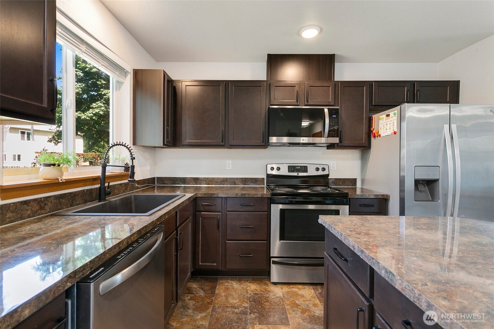 22207 126th Street E