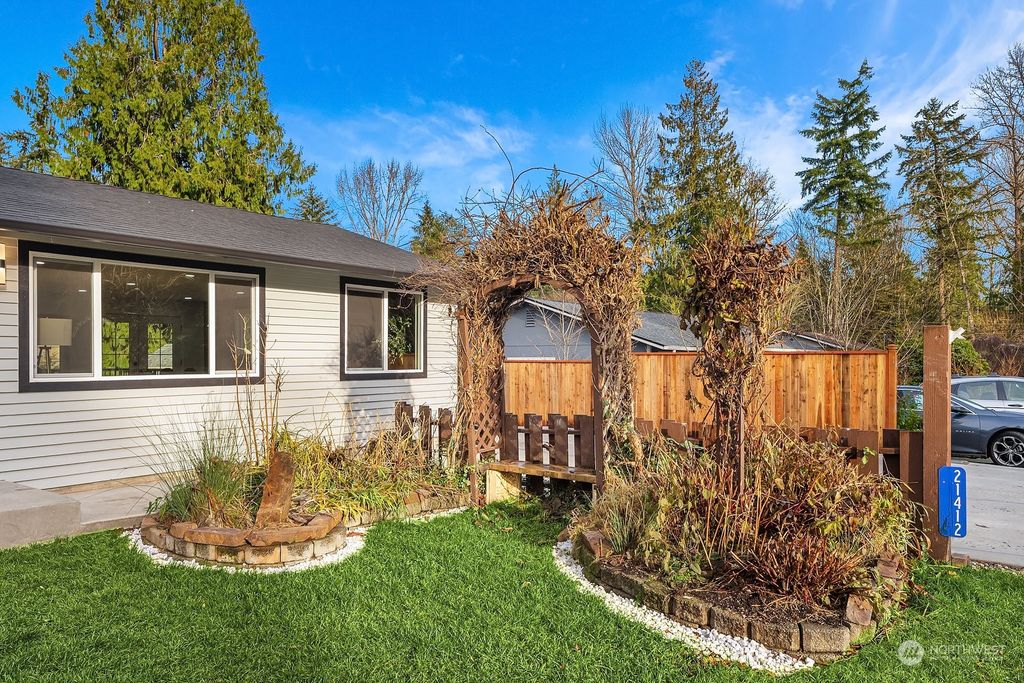 Photo of 21412 NE 60th Place, Redmond, WA 98053 (MLS # 2315452)