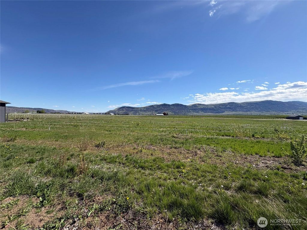 Photo of 0 XX S Ward Avenue, East Wenatchee, WA 98802 (MLS # 2513533)