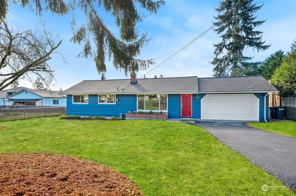 Photo of 4229 S 177th Street, SeaTac, WA 98188 (MLS # 2203792)