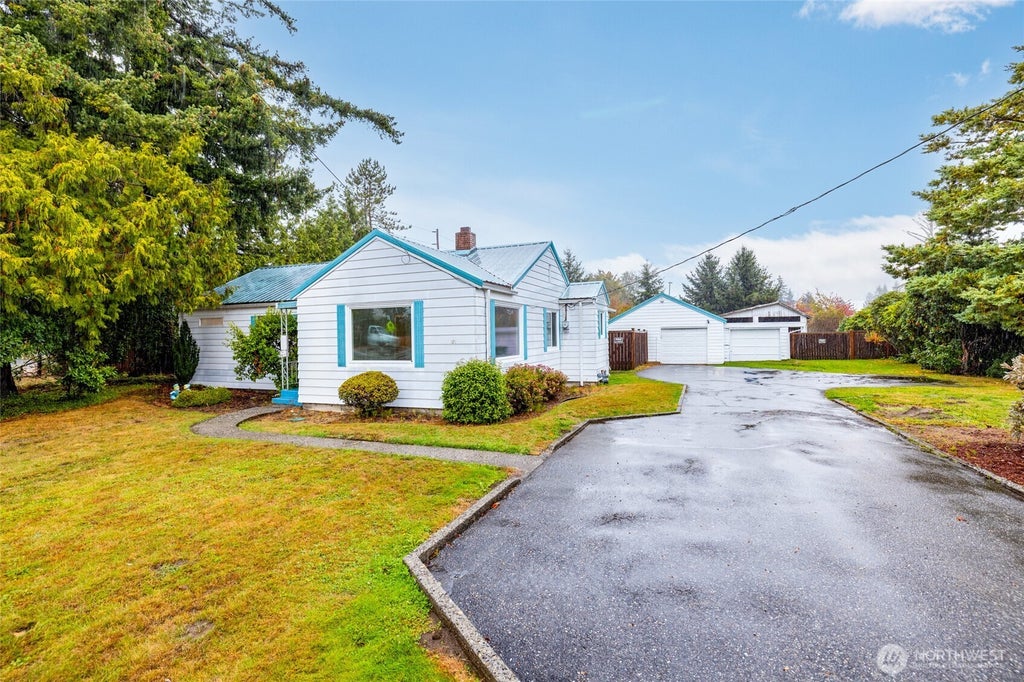 Photo of 305 N Township Street, Sedro Woolley, WA 98284 (MLS # 2589336)