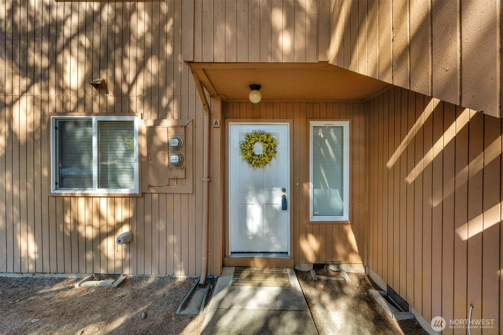 Photo of 11201 3rd Avenue SE #40A, Everett, WA 98208 (MLS # 2434303)