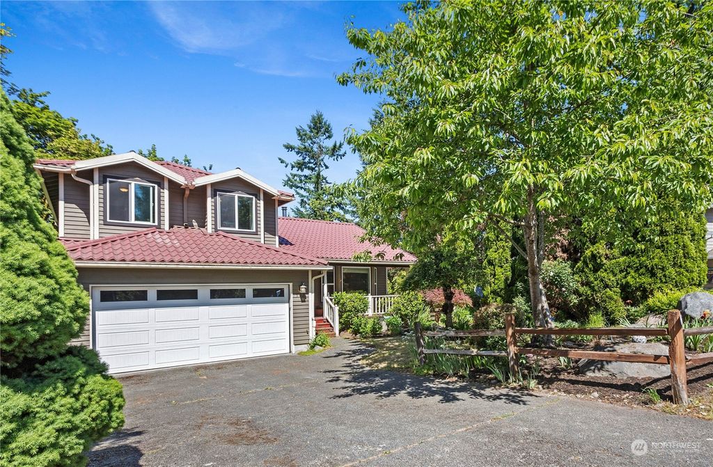 Photo of 15021 3rd Lane NE, Duvall, WA 98019 (MLS # 2204507)