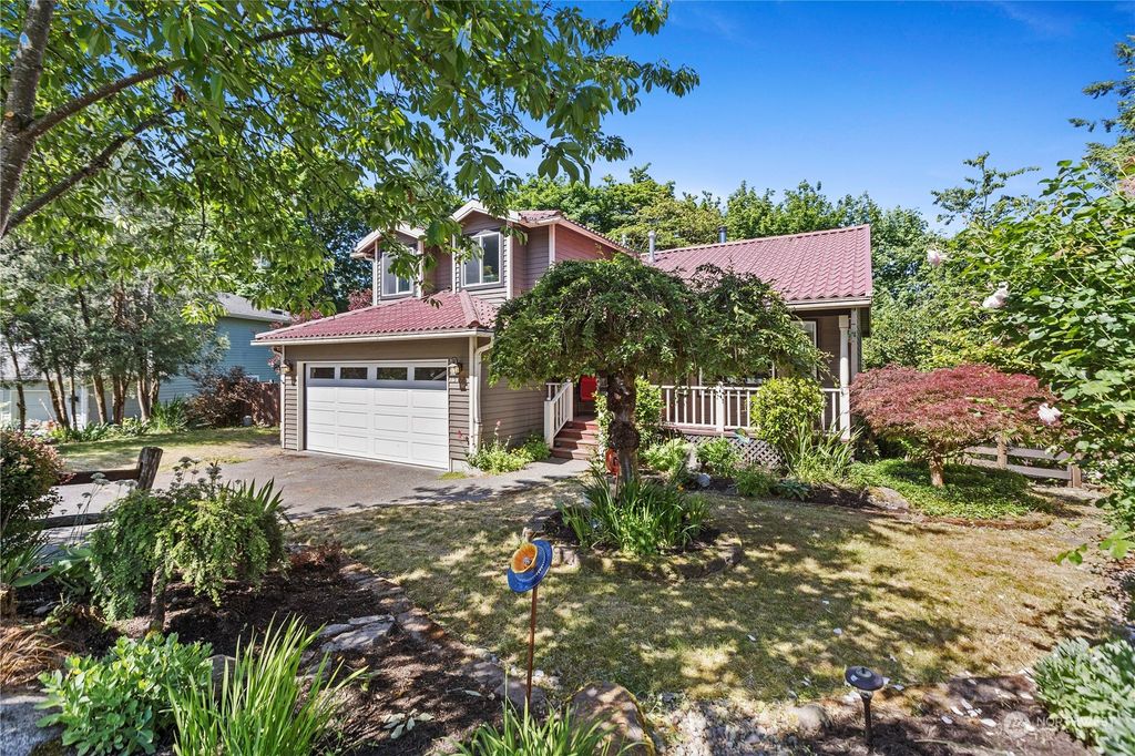 Photo of 15021 3rd Lane NE, Duvall, WA 98019 (MLS # 2204507)