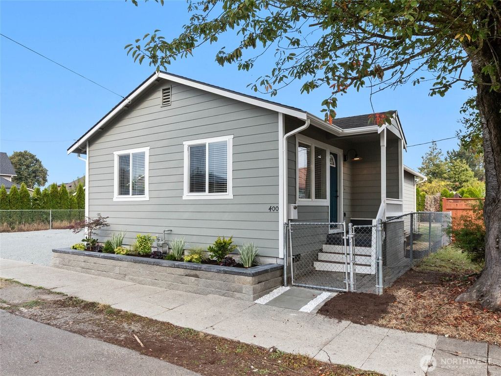 Photo of 400 6th Street, Snohomish, WA 98290 (MLS # 2435895)