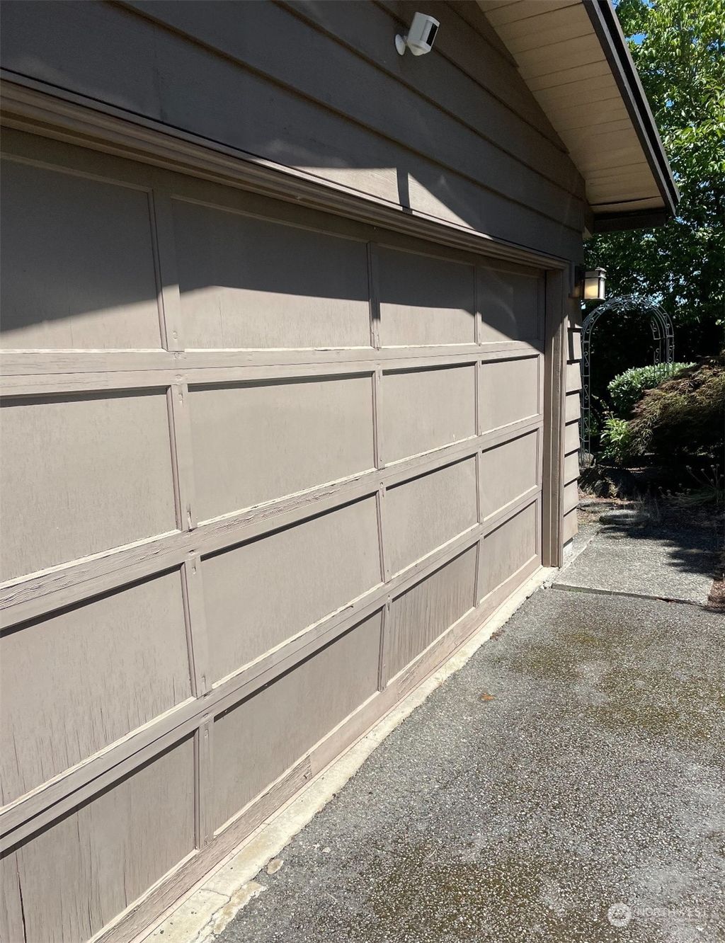 Photo of 9856 NE 29th Street, Bellevue, WA 98004 (MLS # 2175549)