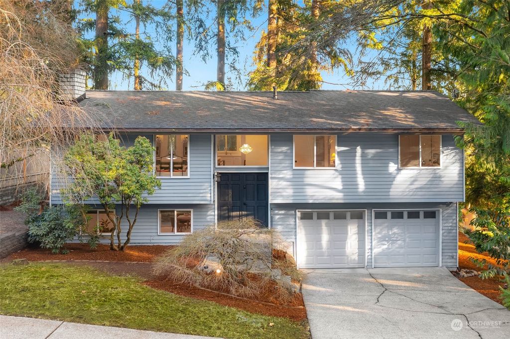Photo of 14806 107th Avenue NE, Bothell, WA 98011 (MLS # 2302930)