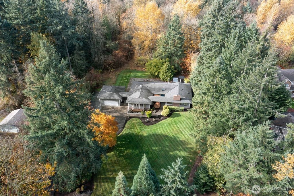 Photo of 36607 9th Avenue SW, Federal Way, WA 98023 (MLS # 2452070)