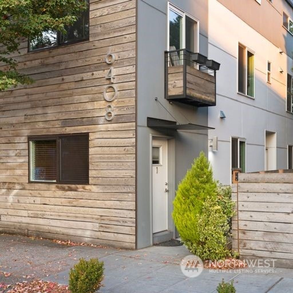 Photo of 6408 Phinney Avenue N, Seattle, WA 98103 (MLS # 2042546)