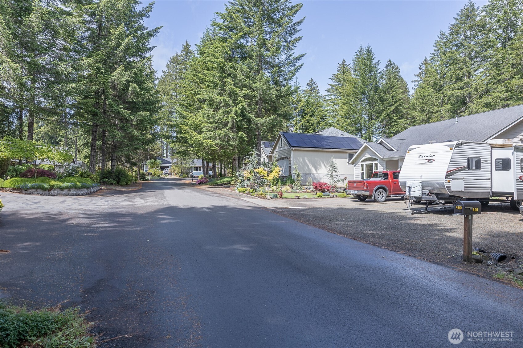 471 E Michelle Dr
