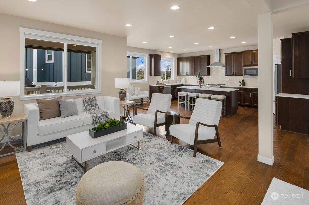 Photo of 2112 NW Lynx Loop, Issaquah, WA 98027 (MLS # 2043958)