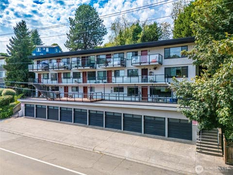 Photo of 2515 Thorndyke Avenue W, Seattle, WA 98199 (MLS # 2566437)