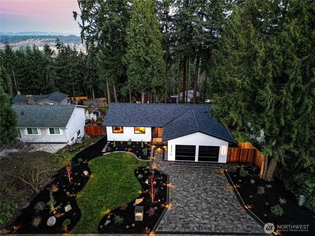 Photo of 21511 2nd Drive SE, Bothell, WA 98021 (MLS # 2470631)