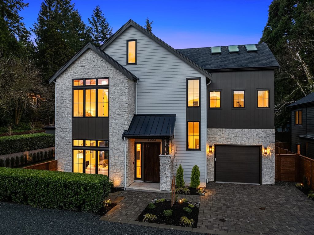 Photo of 2353 NE 91st Street, Seattle, WA 98115 (MLS # 2331890)