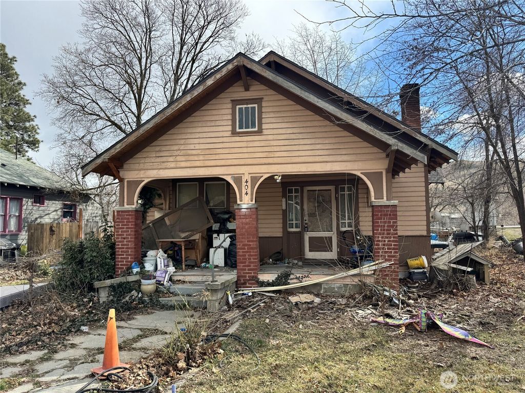 Photo of 404 2nd Avenue N, Okanogan, WA 98840 (MLS # 2490275)