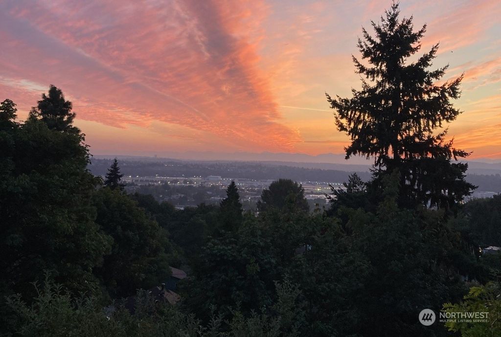 Photo of 10032 Occidental Avenue S, Seattle, WA 98168 (MLS # 2141470)