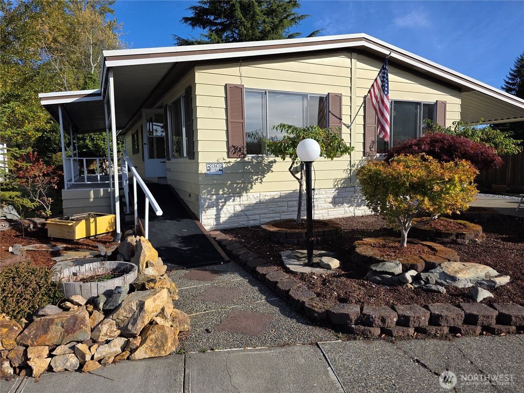 Photo of 11436 SE 208th Street #134, Kent, WA 98031 (MLS # 2492684)