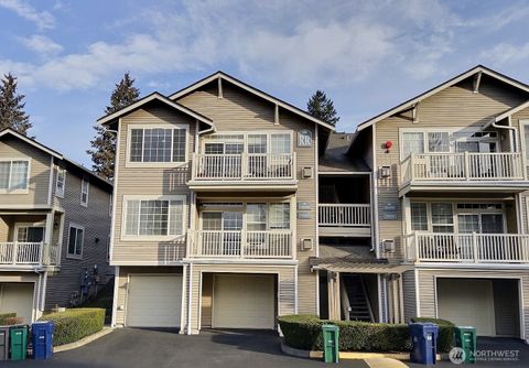 Photo of 18652 NE 55th Way, Redmond, WA 98052 (MLS # 2470435)