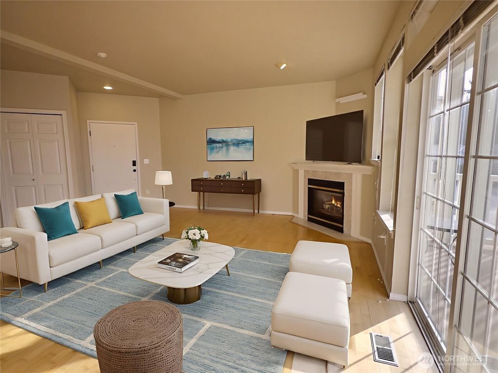 Photo of 18652 NE 55th Way, Redmond, WA 98052 (MLS # 2470435)