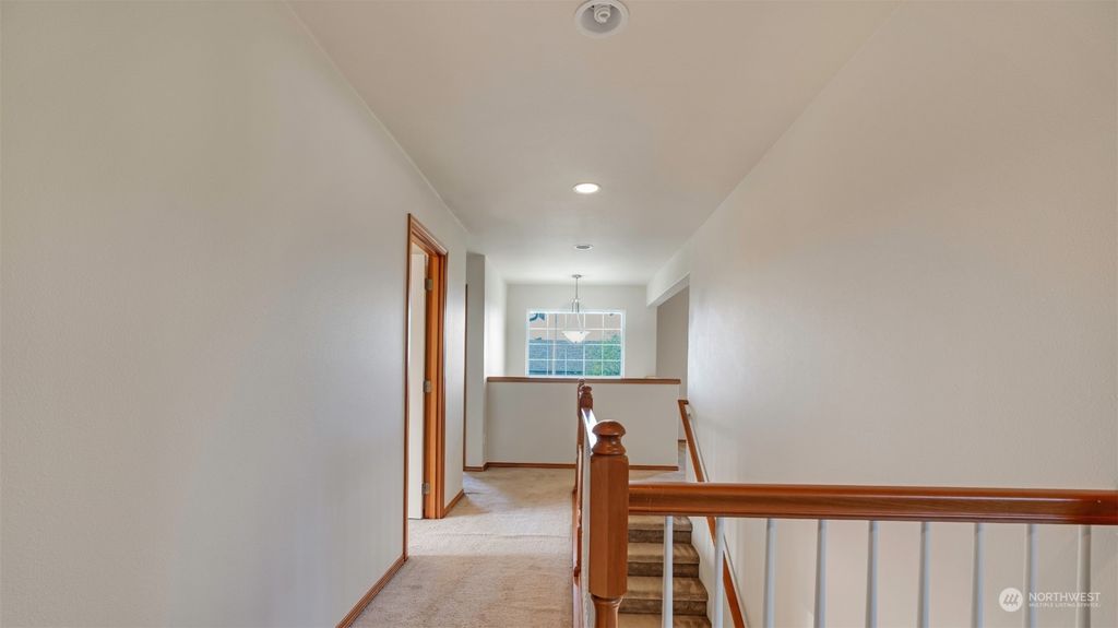 listing image 9365053067240050409