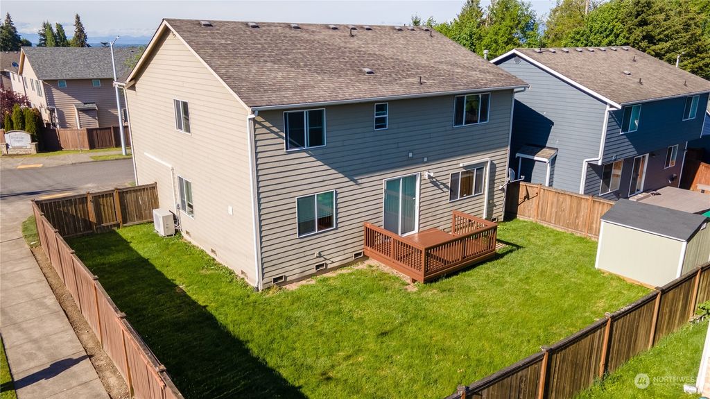 listing image 9367881635595008742